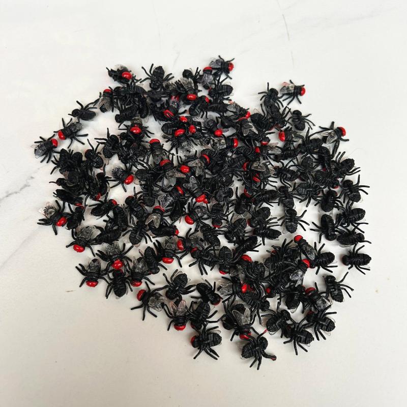 Realistic Fly Trick or Treat Toys Scary Disgusting Decoration Props