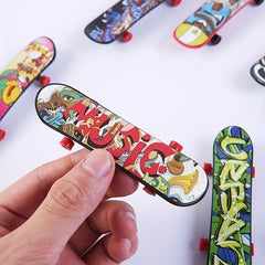 5pcs Finger Skateboards Party Favors Classroom Prizes Toys