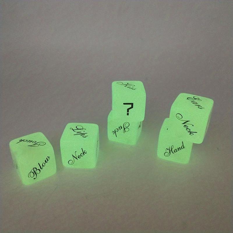 2pcs 25mm Luminous English Game Dice Set