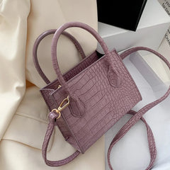 Stylish Crocodile Pattern Women's Crossbody Bag