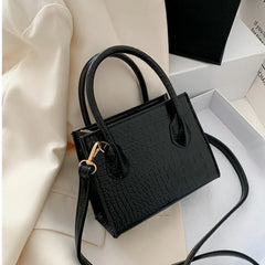 Stylish Crocodile Pattern Women's Crossbody Bag