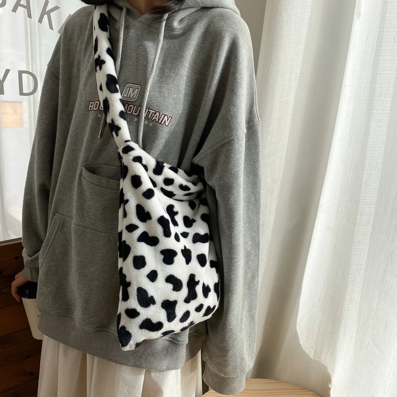 Cow Pattern Shoulder Bag Plush Soft Totes Handbag Lady Travel Purse