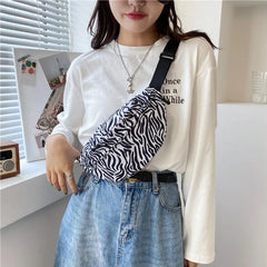Cows Print Waist Pack Fanny Pack for Women Girls Small Adjustable Hip Pack Bum B