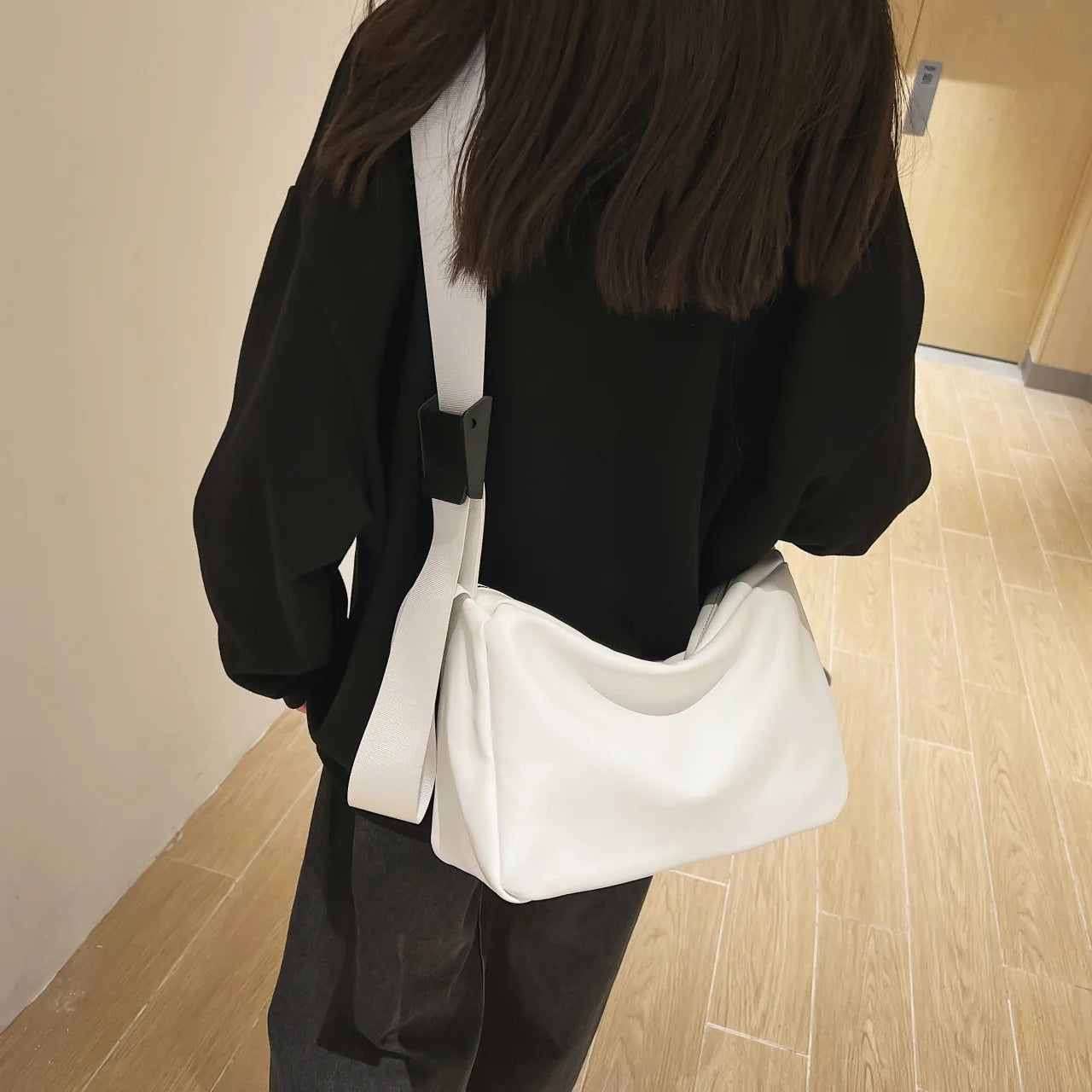 Soft Face Messenger Bag Men's and Women's Shoulder Bags Large Capacity Tote