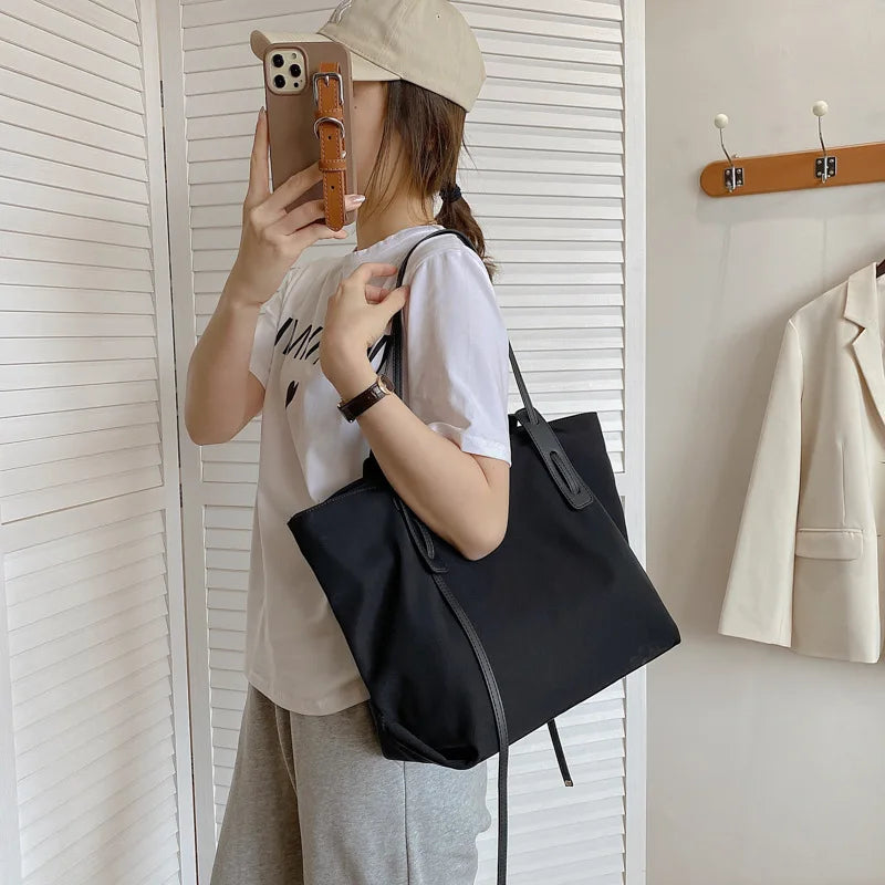 Women's Large-Capacity Tote Bag for Casual Commuting