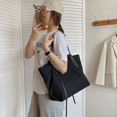 Women's Large-Capacity Tote Bag for Casual Commuting