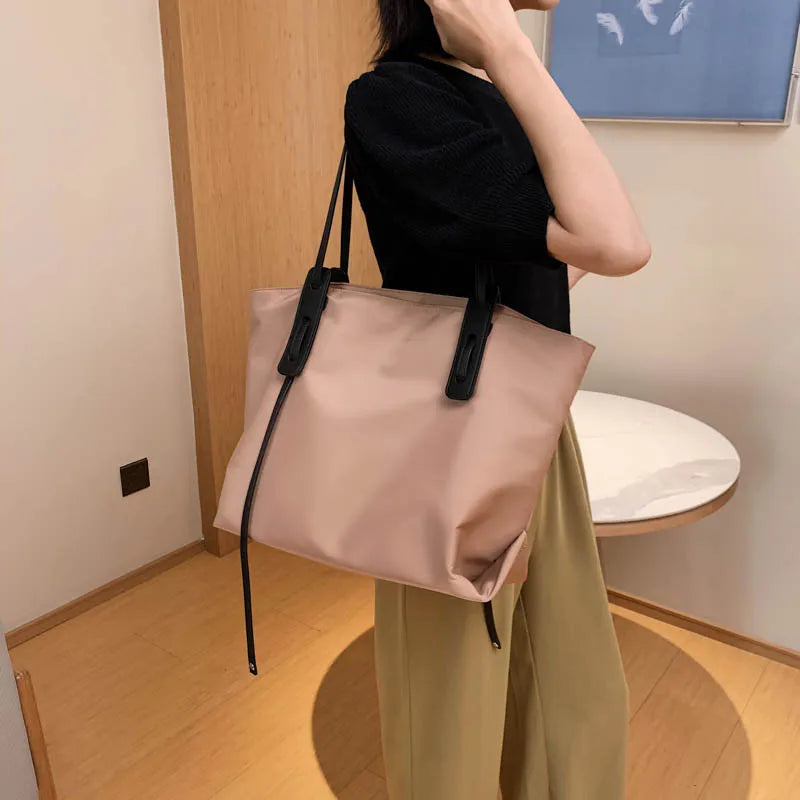Women's Large-Capacity Tote Bag for Casual Commuting