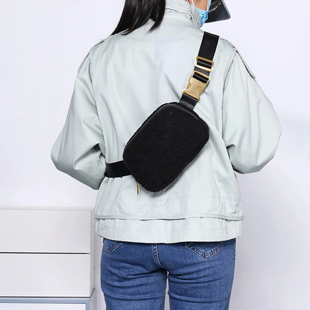 Plush Waist Bag Zipper Pocket Women Messenger Bag for Sports