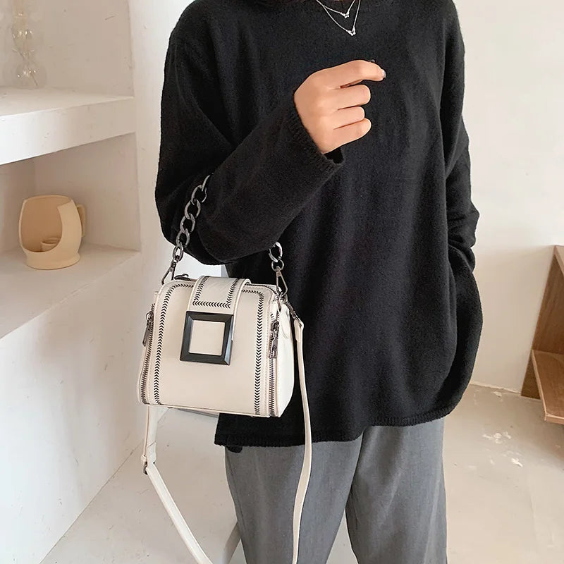 Retro Chains Crossbody Bag Small Bucket Purses