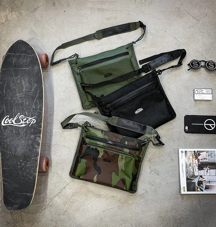 Hongkong Hip-Hop Zipper Messenger Bag in Camouflage