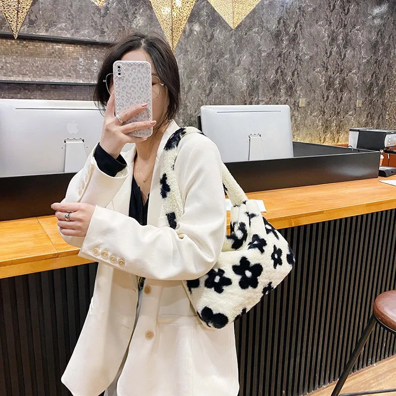 Women Flower Pattern Shoulder Bags Plush Underarm Handbag