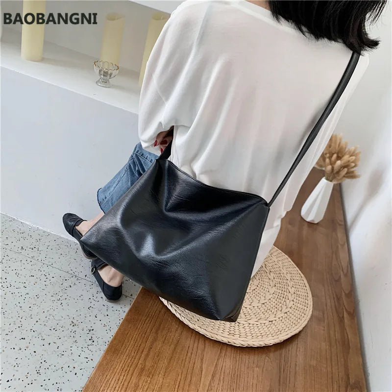 Ins Women's Bag Winter Shoulder Bag Hong Kong Style Net Red Messenger Bag