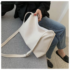 Ins Women's Bag Winter Shoulder Bag Hong Kong Style Net Red Messenger Bag