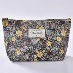 Graffiti Printed Cosmetic Bag Makeup Storage Cluth Zipper Hand Bag