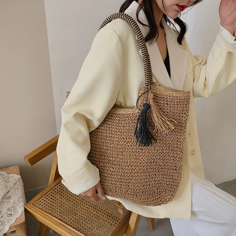 Straw Tassel Side Bag for Women High Capacity Shoulder Bag Lady Handbag Beach