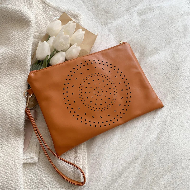 Women's Envelope Clutch Bag Hollowed-out Versatile Dinner Bag
