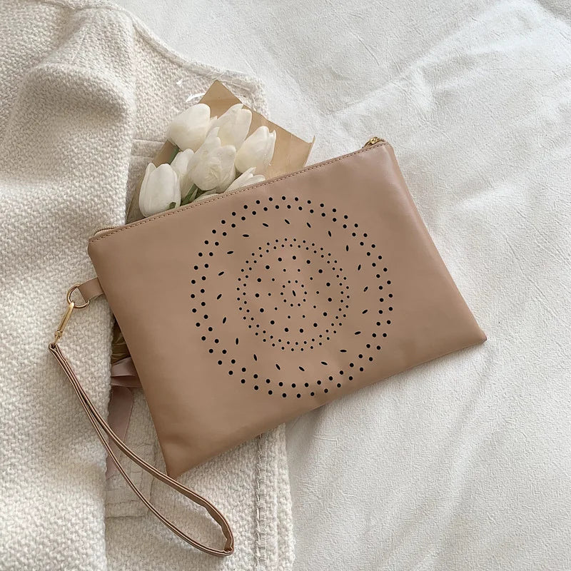Women's Envelope Clutch Bag Hollowed-out Versatile Dinner Bag