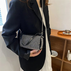 Small Chain Shoulder Bag with Sparkling Drills
