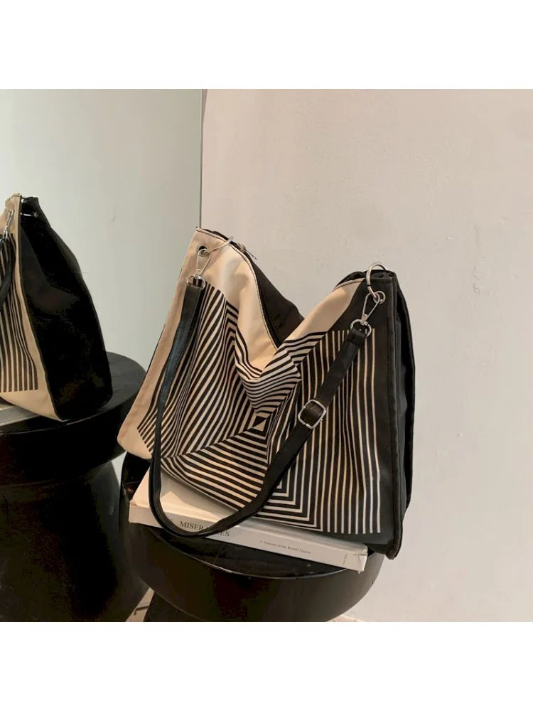 Large-capacity Summer Nylon Shoulder Bag