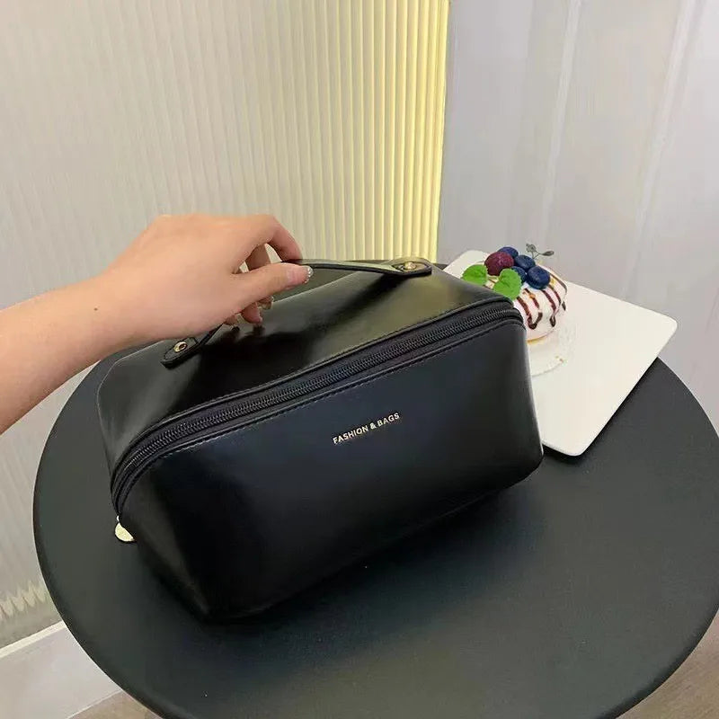 Large-capacity Portable Girl Makeup Bag Women Cosmetic Bag Toiletries Organizer