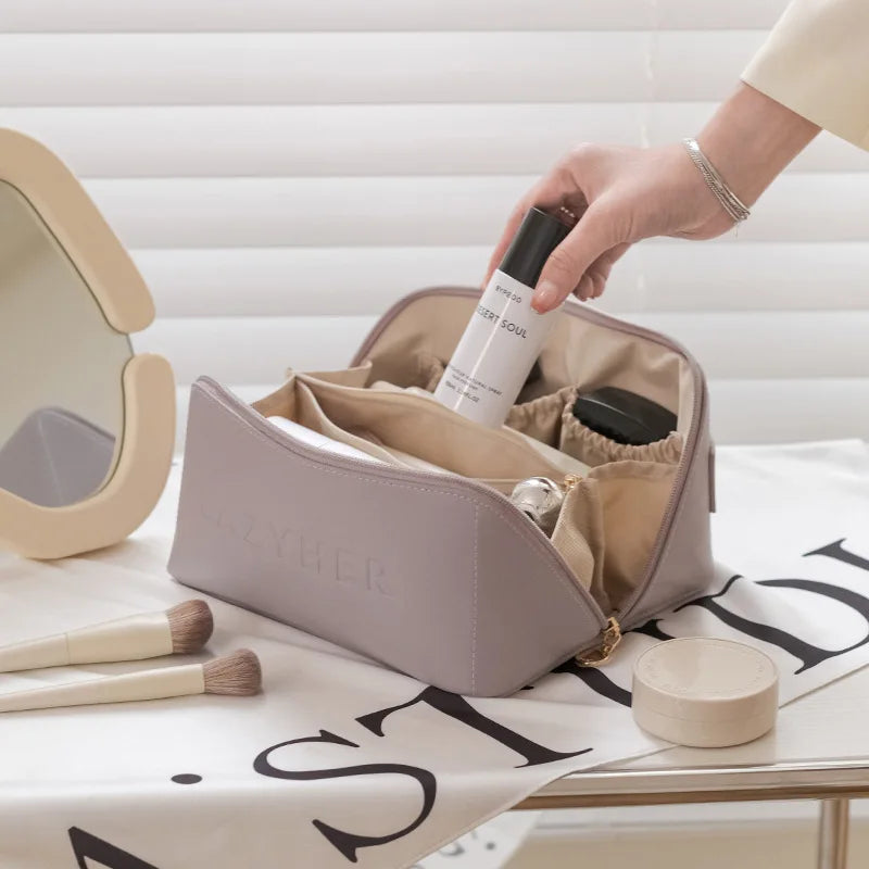 Large-capacity Portable Girl Makeup Bag Women Cosmetic Bag Toiletries Organizer