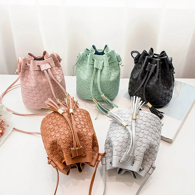 Lychee Pattern Vintage Messenger Bucket Bag