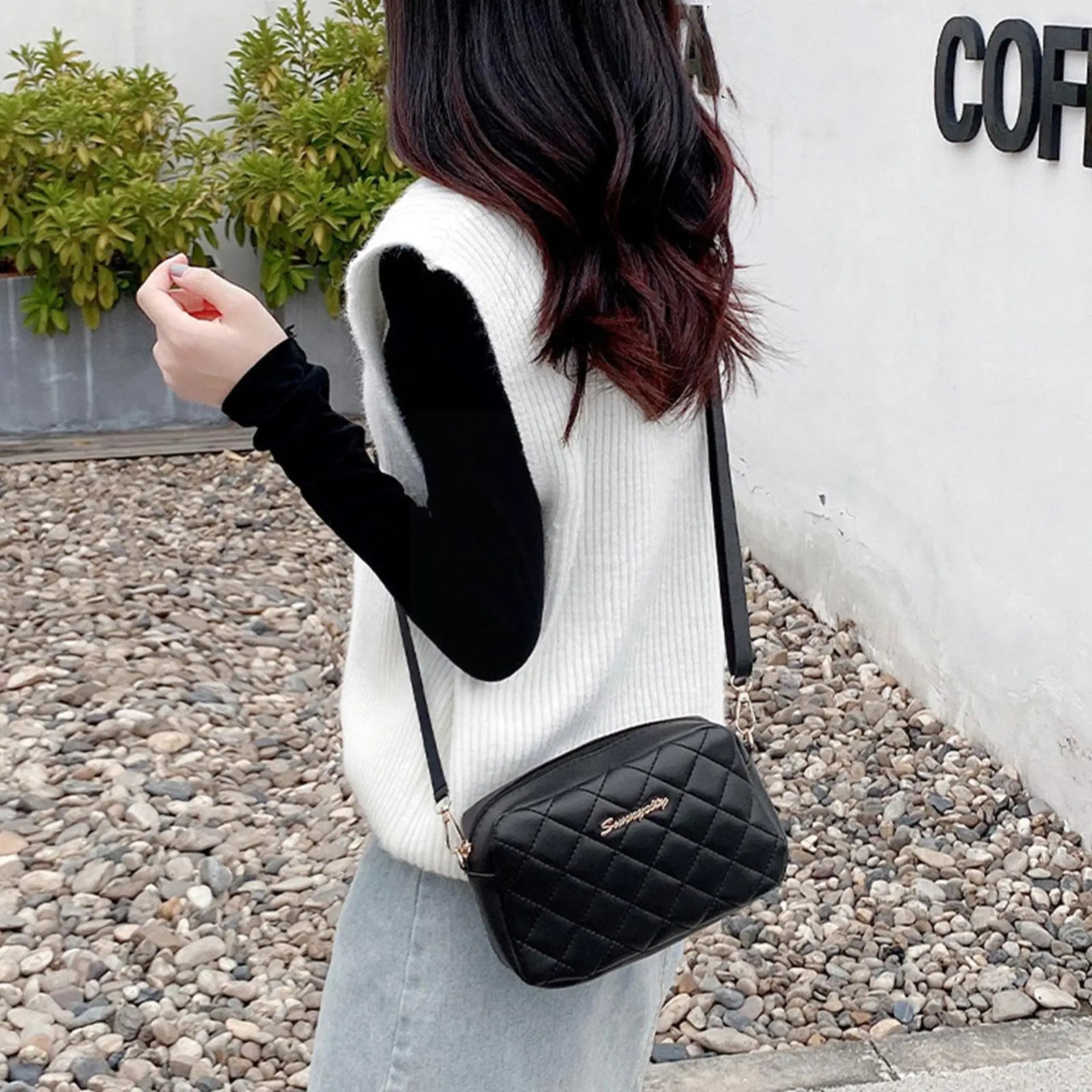Embroidered Camera Crossbody Bag Chain Handbag