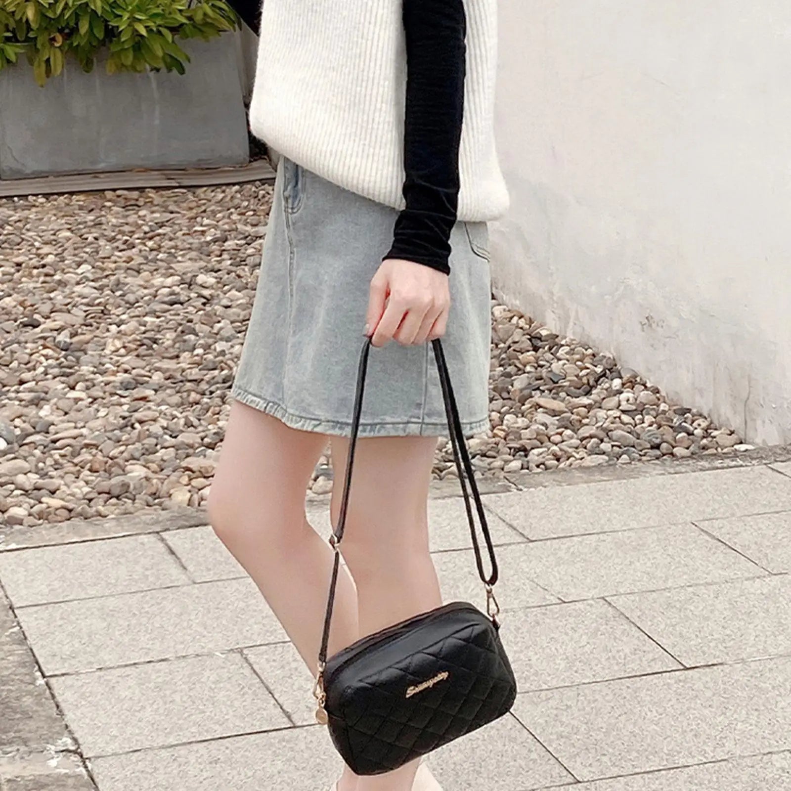 Embroidered Camera Crossbody Bag Chain Handbag