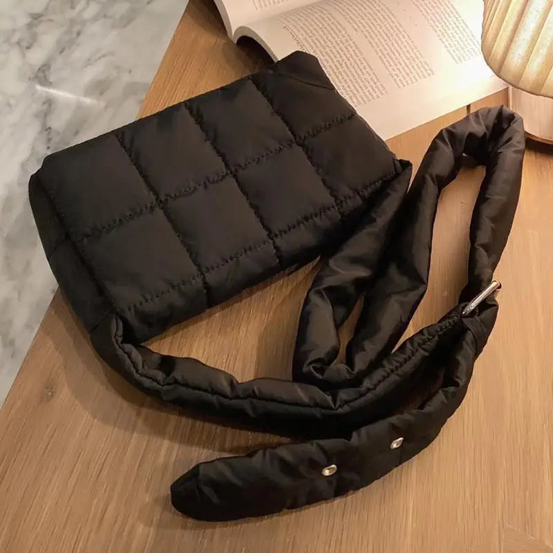 Padded Shoulder Bag Woven Messenger Bag for Women