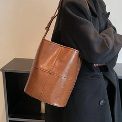 Large Capacity Bucket Bag Western Style Female Shoulder Bags Retro Messenger