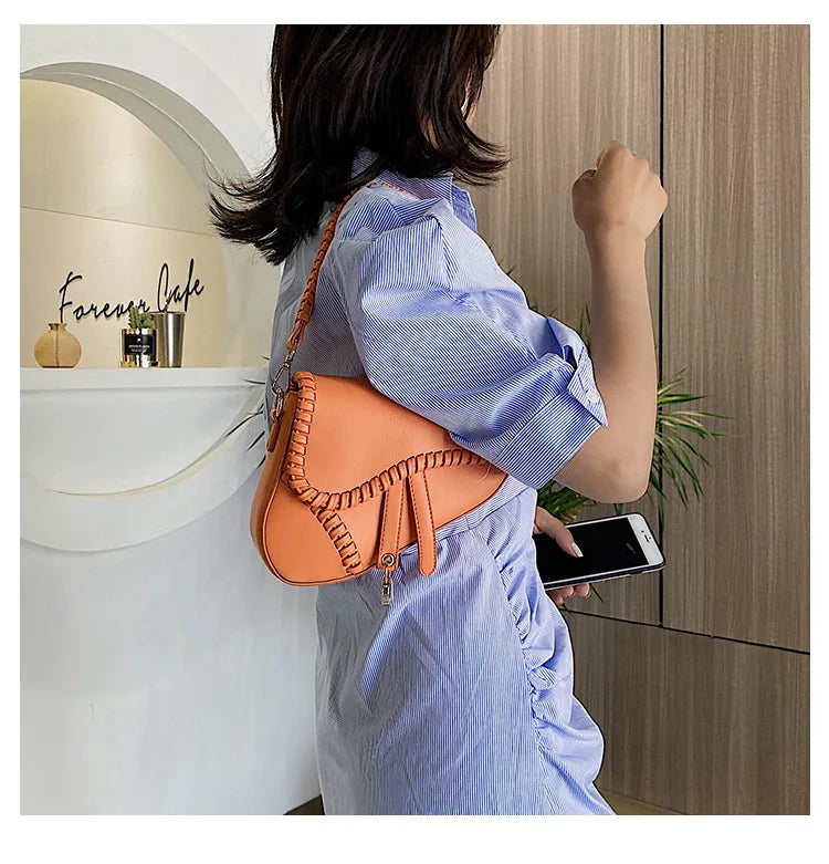 Women's Saddle Bag Crossbody Zipper Handbag