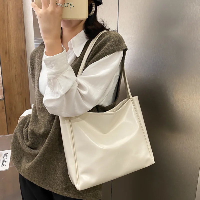 Western Style Large Capacity Tote Bag Shoulder Bag