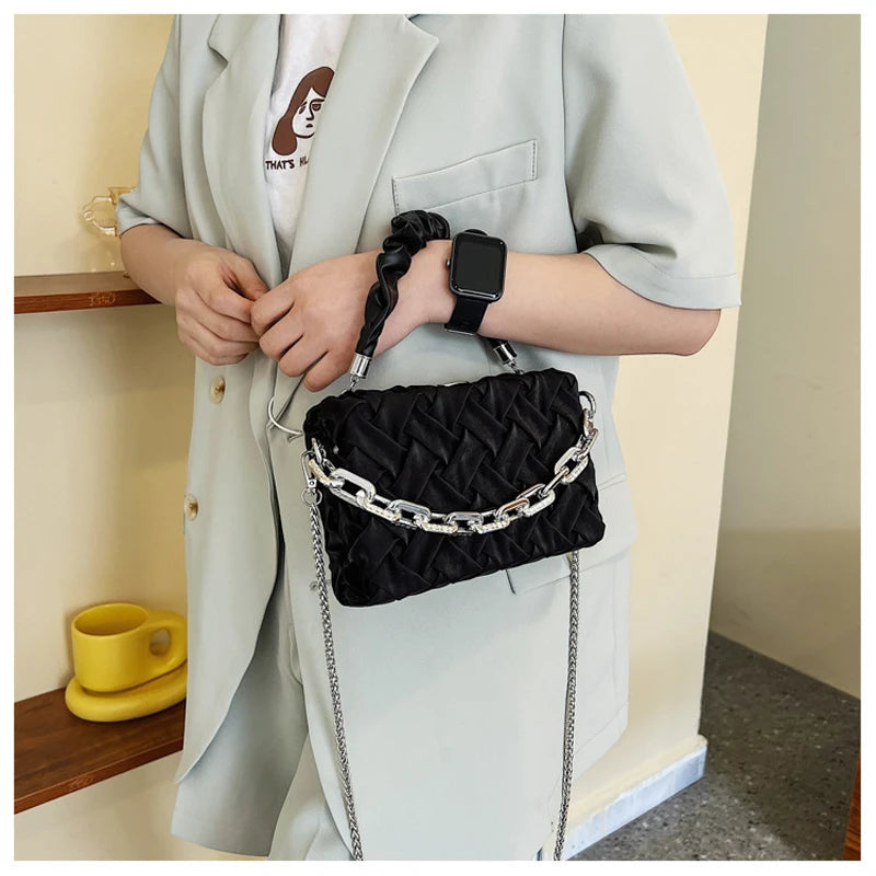 Versatile Chain Crossbody Pleated Handheld Bag Female