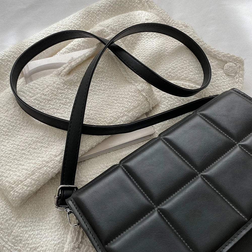 Plaid Crossbody Bag Lightweight Women Handbags for Weekend Vacation