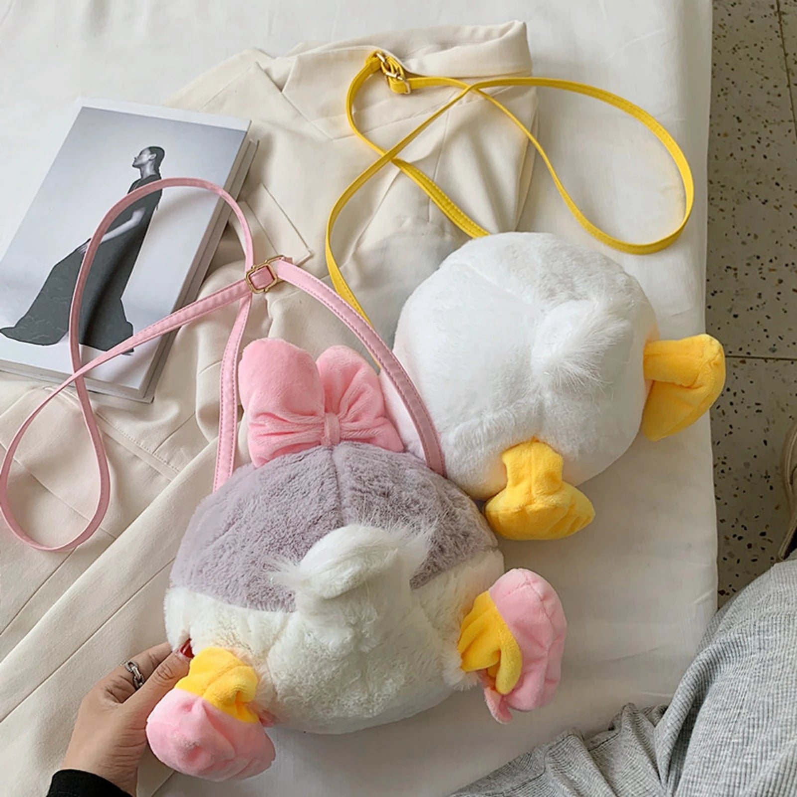 Plush Bow Shoulder Bag Winter Candy Duck Butt Small Round Pouch