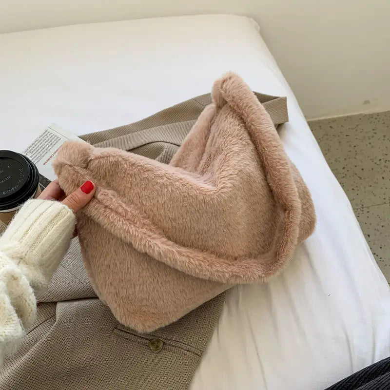 Plush Shoulder Bag Large Capacity Underarm Handbag for Women