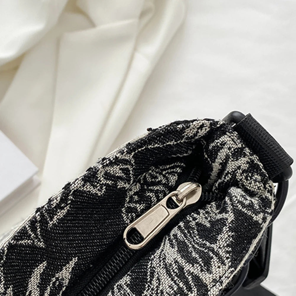 Embroidery Chain Messenger Women Large Capacity Handbags