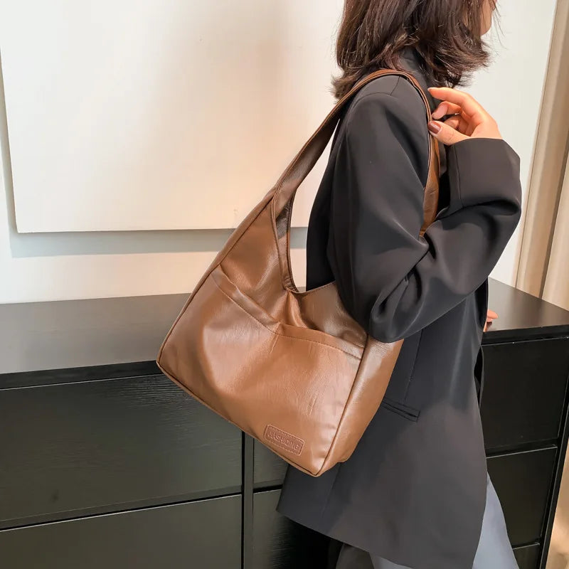 Retro Soft Leather Shoulder Bag Female Large Capacity Tote Bag Handbag Purse