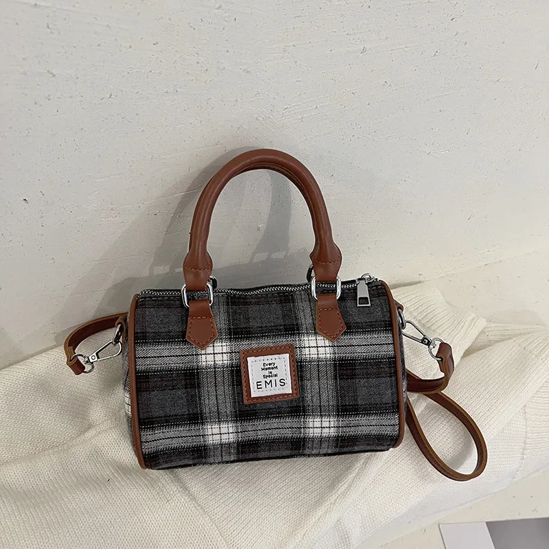 Women's Casual Lattice Messenger Bag Western Retro Art In Handbag