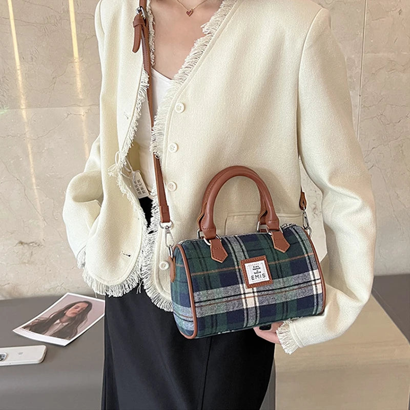 Women's Casual Lattice Messenger Bag Western Retro Art In Handbag