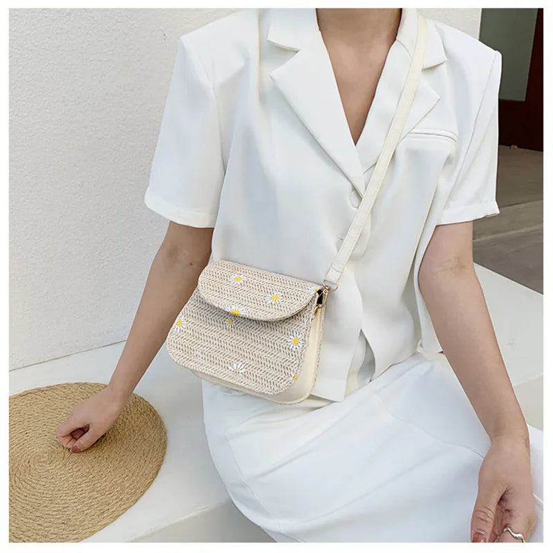 Chrysanthemum Embroidery Chain One-Shoulder Messenger Bag
