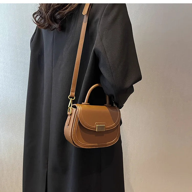 Retro Fall Winter Saddle Shoulder Purses Handle Clutch Women Bags