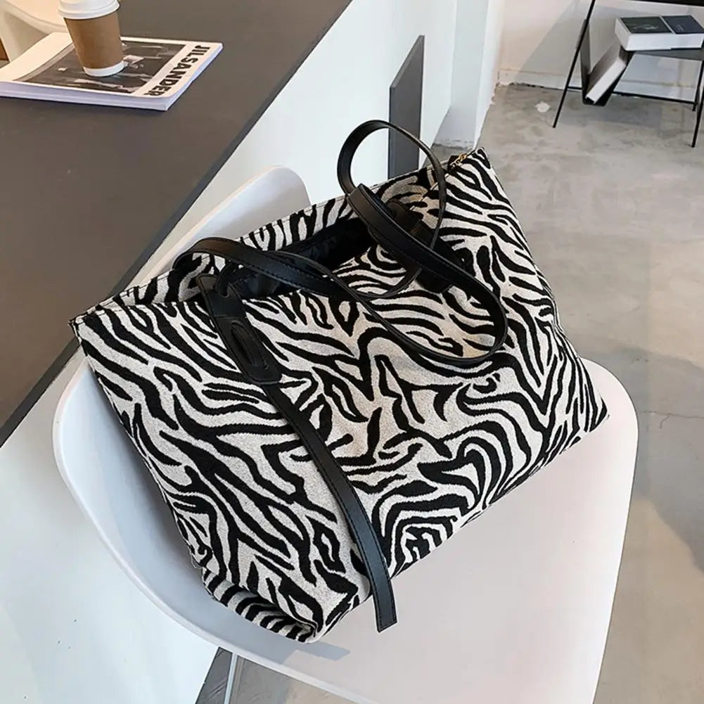 Lightweight Sturdy Tote Bag Zip Closure Women Shoulder Bag