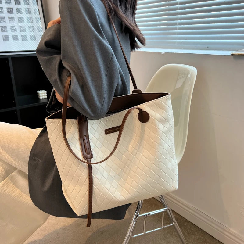 Stylish Women's Tote Bag for Office and Beach