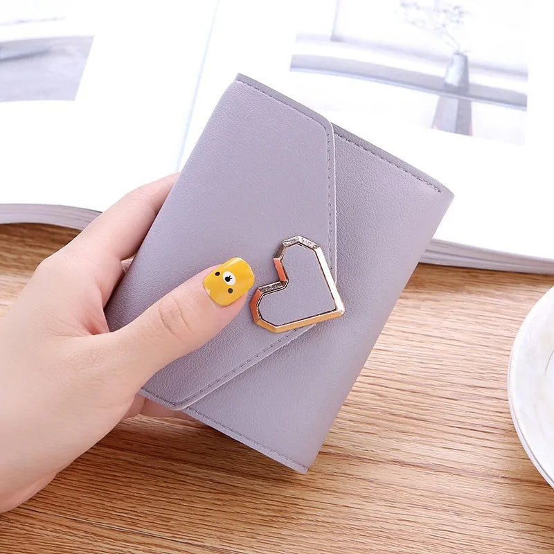 Retro Metal Heart-shaped Short Wallet