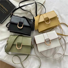 One-Shoulder Large-Capacity Horseshoe Buckle Bag