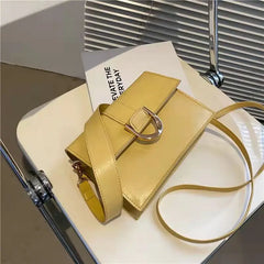 One-Shoulder Large-Capacity Horseshoe Buckle Bag