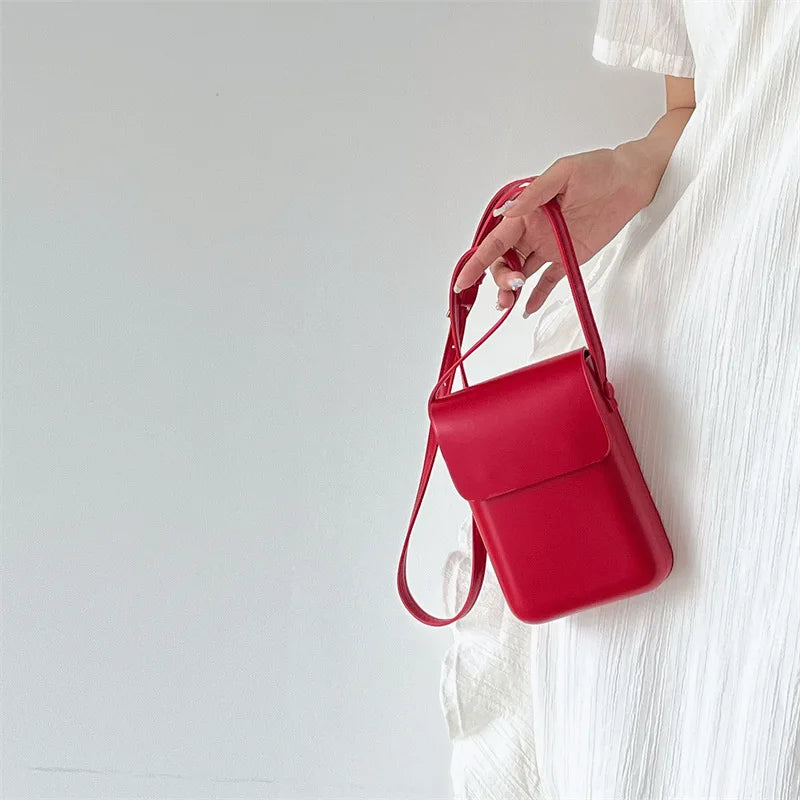 Women's Leather Saddle Crossbody Handbag