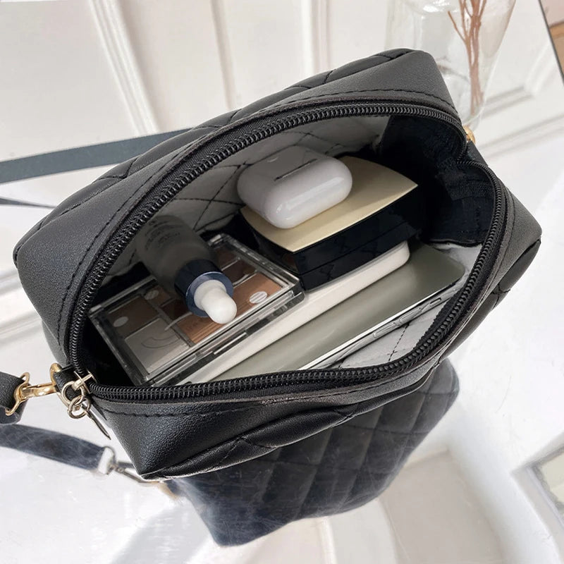Women's Leather Rhombus Embroidery Messenger Bag