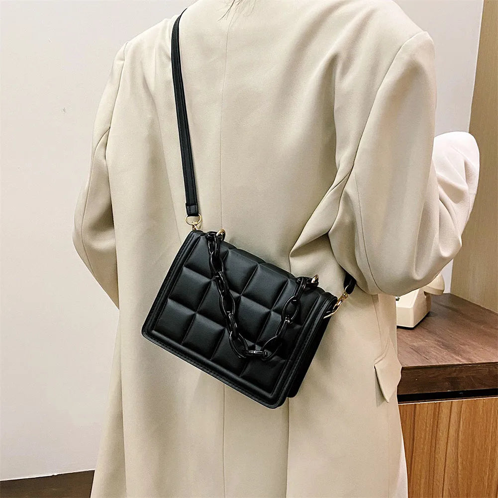 Vintage Checker Crossbody Bag with Thick Chain